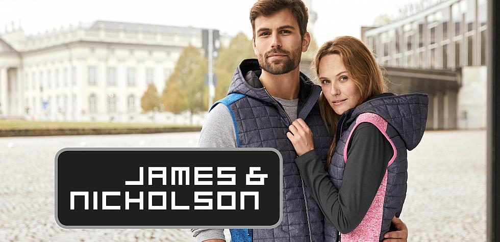 Paar in Steppwesten, Logo James & Nicholson – Gesamtkollektion